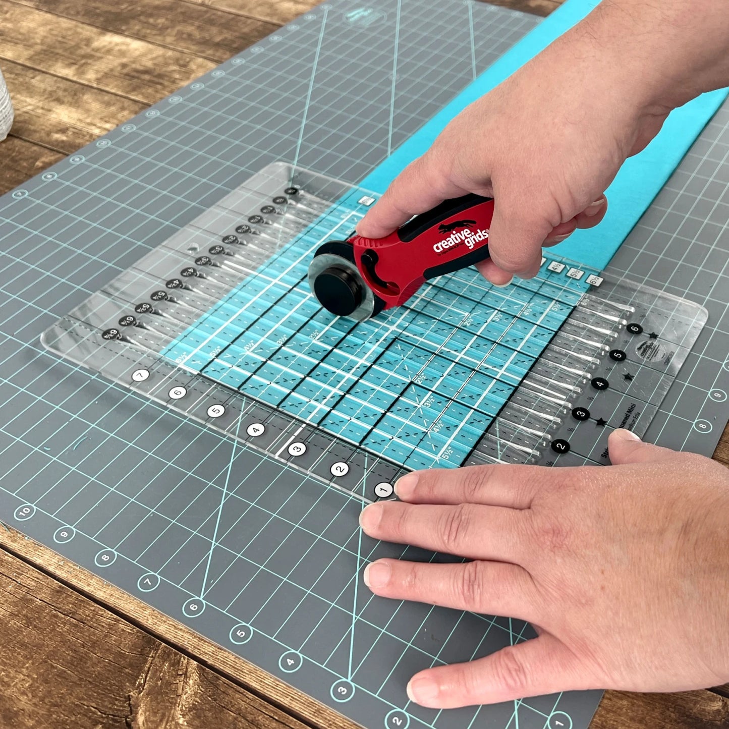 Creative Grids Self-Healing Double Sided Rotary Cutting Mat 24in x 36in