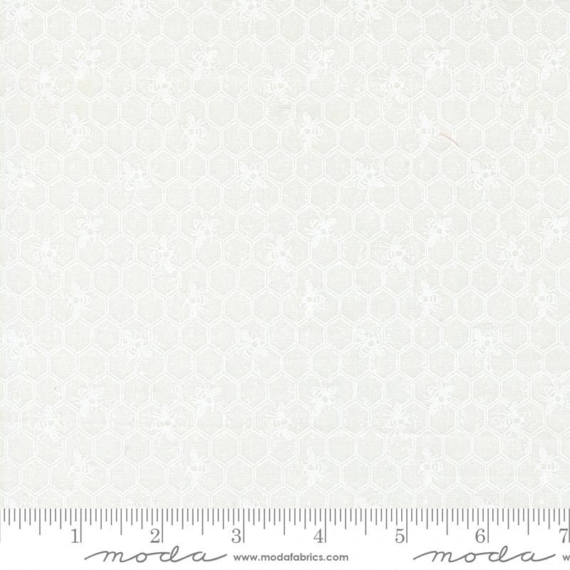 Wild Honey White Daisy Fabric Yardage