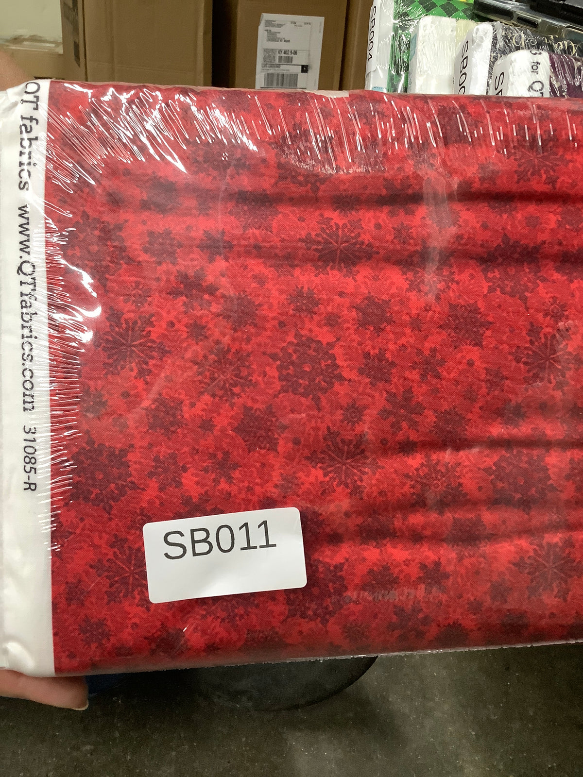 Poinsettia Greetings Red quilting fabric short bolt 7 yards A