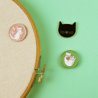 Audrey Jeanne Cat Needle Minder