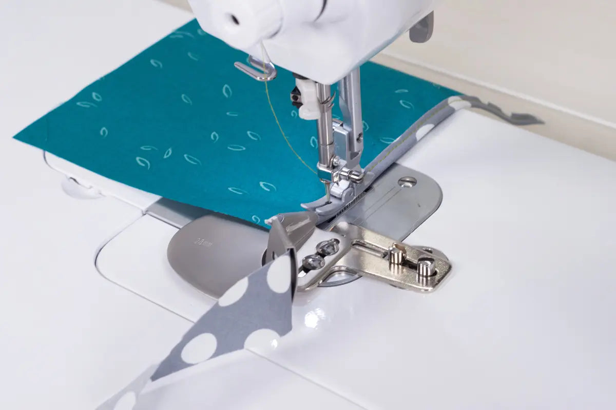 Baby Lock Accomplish 2 Sewing Machine with FREE online sewing classes