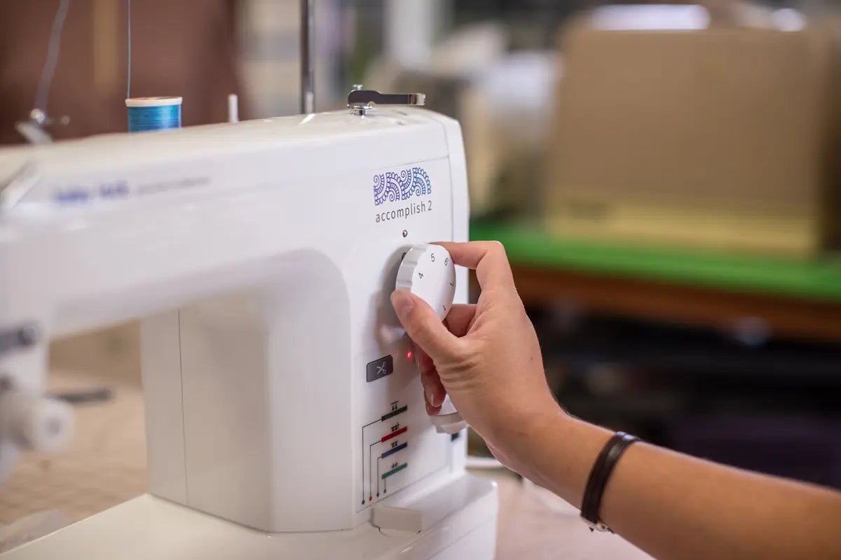 Baby Lock Accomplish 2 Sewing Machine with FREE online sewing classes