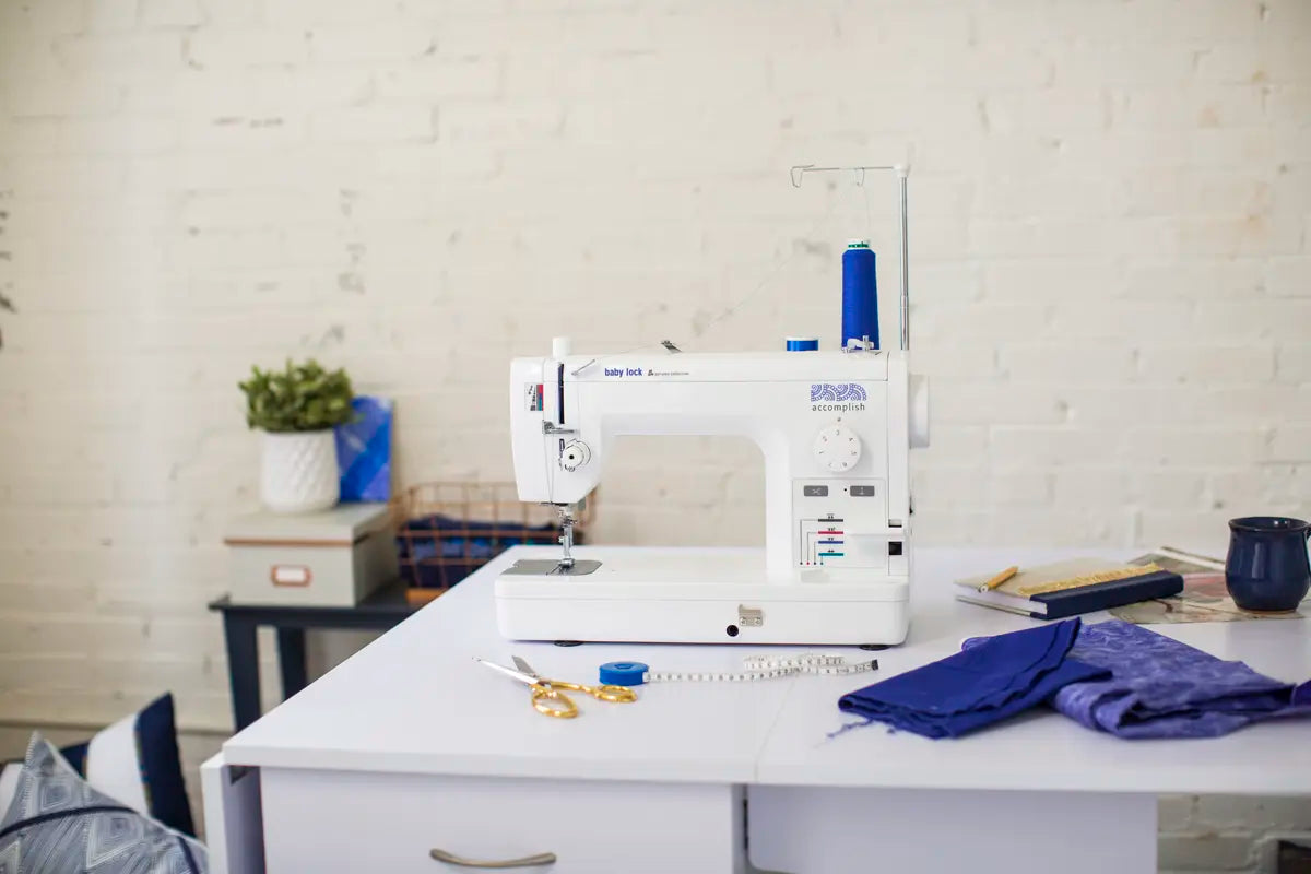 Lock Machine For Robe Baby Lock Accomplish 2 Sewing Machine with FREE online sewing classes ...