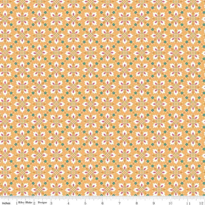 Home Town Hamilton Heirloom Daisy Fabric Yardage