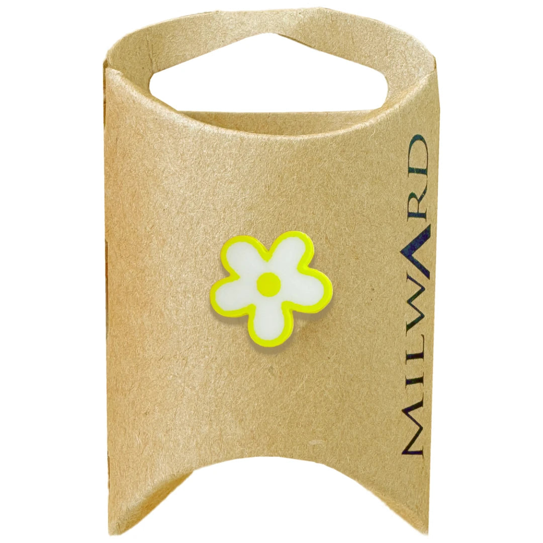 Milward Green Carded Yellow 15mm (24L) Polyester Shank Flower Button