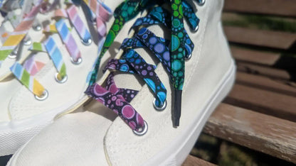 Lace Up Pattern with Gray Aglets - image 3 - quilting pattern with step-by-step instructions