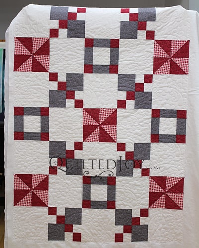 Linda quilted this quilt during her longarm quilting machine rental certification class at Quilted Joy